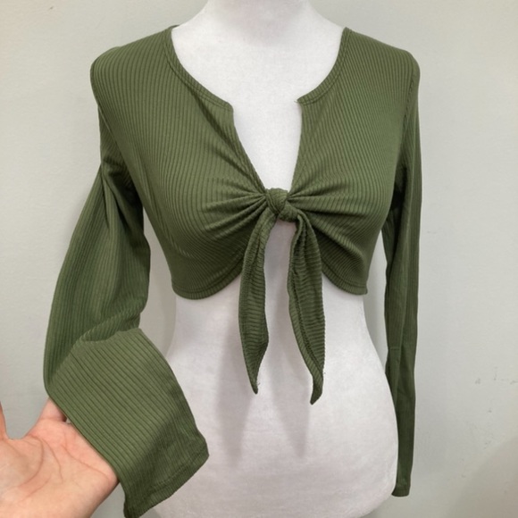 Longsleeve crop top size small - Picture 4 of 4